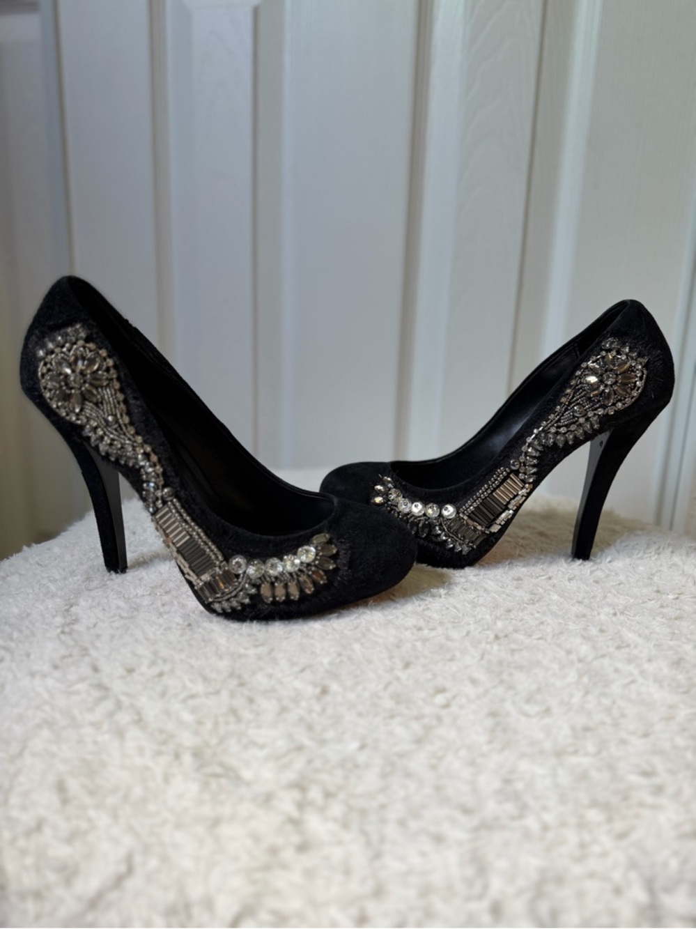 Dolce Vita suede black pumps with stones size 7.5
